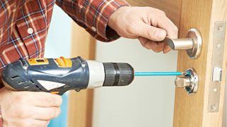 Automotive Locksmith at Fashion District Los Angeles, California